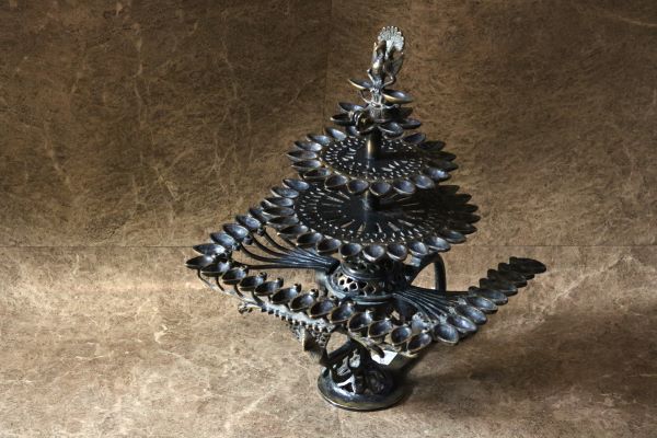 bronze-oil-lamp