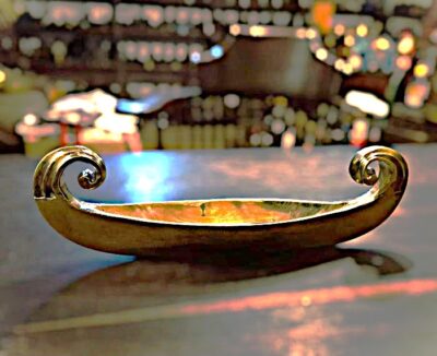 Handcrafted Bronze Kerala Boat – A Solid Piece of Art (13 Inches)